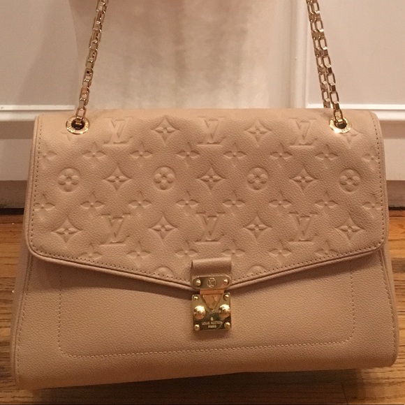 Louis Vuitton Handbags - SOLD OUT MINT CONDITION Louis Vuitton Bag